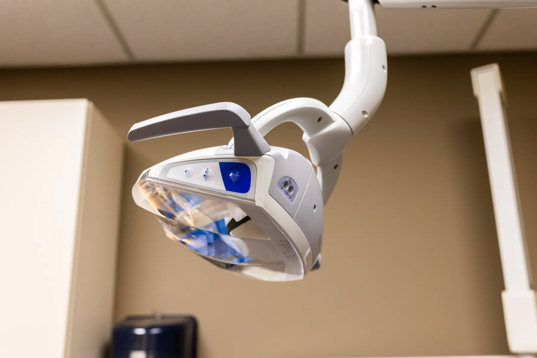 Smile Brightly Dentistry office tour photo 3