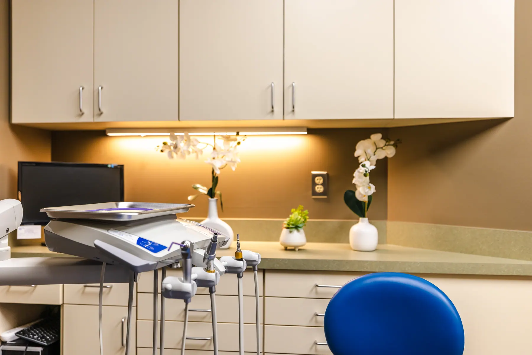 Smile Brightly Dentistry office tour photo 6
